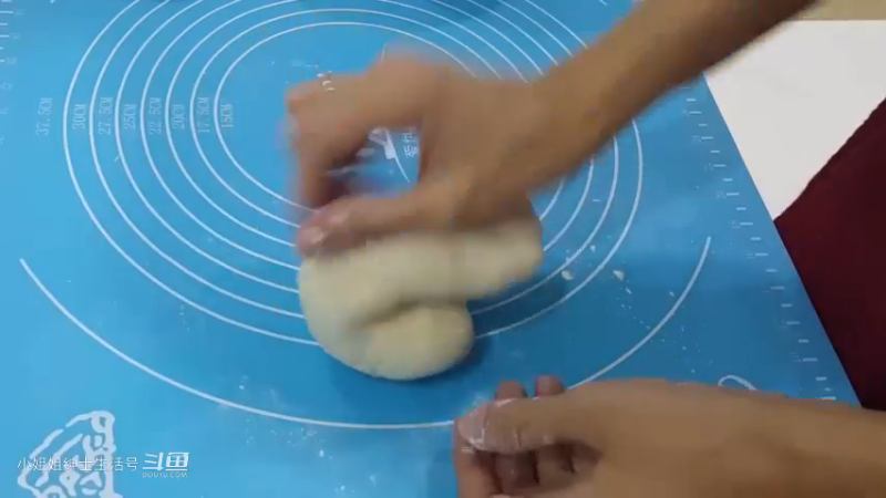 大家中秋快乐 教你做 梦幻彩虹酥皮月饼步骤之(6)你学会了吗