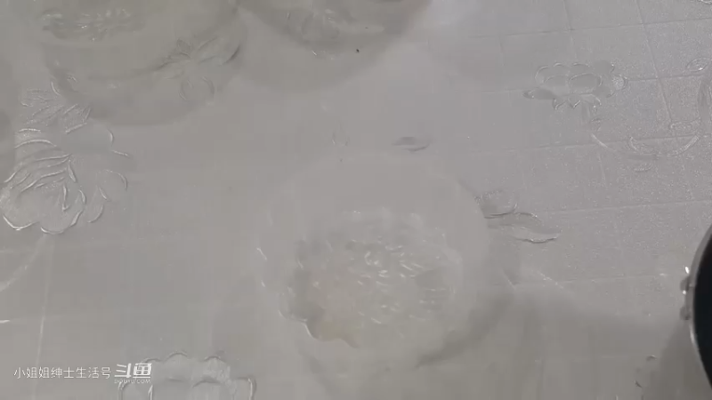 大家中秋快乐 教你用针筒做_3D果冻花 燕菜果冻月饼 (2)