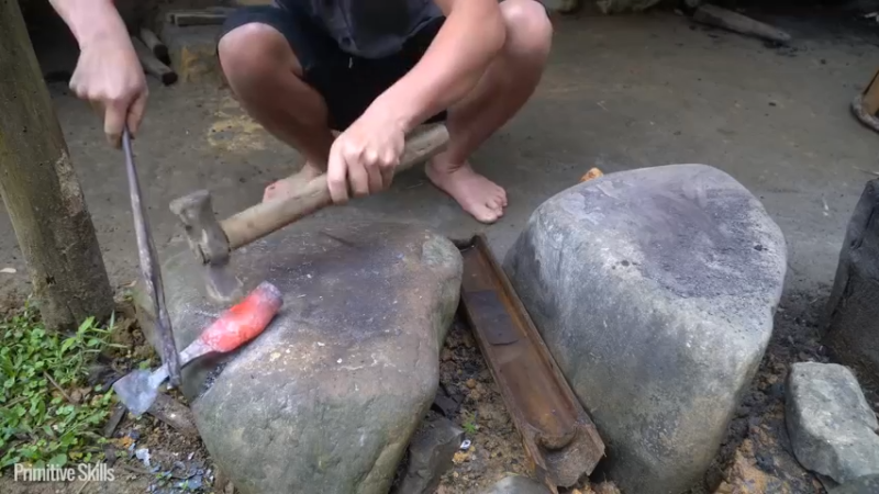 B基地的第69制作木匠工具木刨7《如果你一无所有 进入单人我的世界，自由荒野 离网乐园 全手工制作耕种 快乐野外生活》