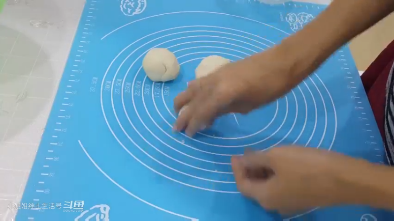 大家中秋快乐 教你做 梦幻彩虹酥皮月饼步骤之(5)你学会了吗