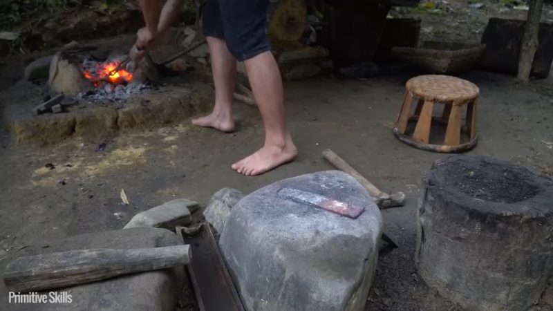 B基地的第69制作木匠工具木刨5《如果你一无所有 进入单人我的世界，自由荒野 离网乐园 全手工制作耕种 快乐野外生活》