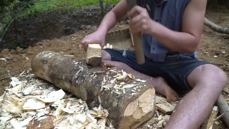 B基地的第69制作木匠工具木刨10《如果你一无所有 进入单人我的世界，自由荒野 离网乐园 全手工制作耕种 快乐野外生活》