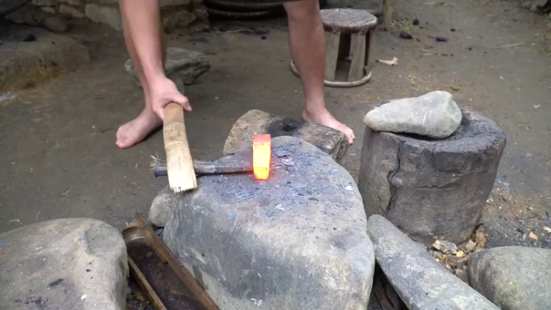 二基地第66天锻造新斧头伐木4《如果你一无所有 进入单人我的世界，自由荒野 离网乐园 全手工制作耕种 快乐野外生活 》