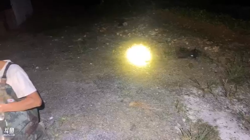 【2021-09-20 19点场】魅力生活i：香辣螃蟹油炸大河虾