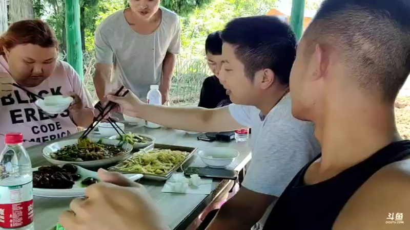 【2021-09-20 12点场】川味箩卜：上午十一点开播