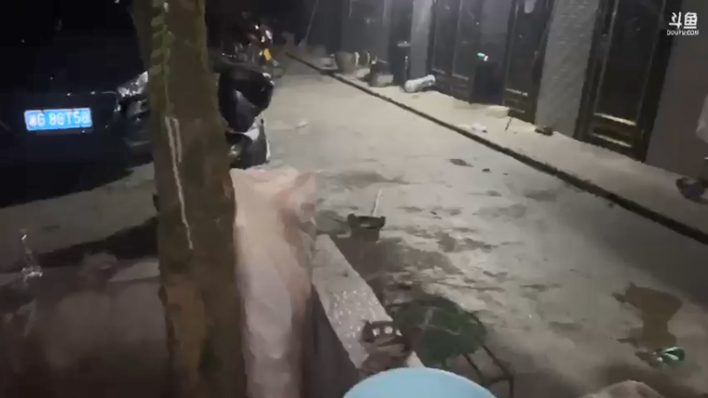 【2021-09-20 23点场】魅力生活i：香辣螃蟹油炸大河虾