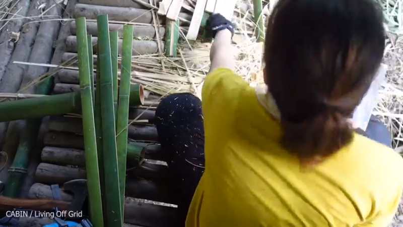 【记录农村生活】云淡风轻(day)(8)村里没年轻人了；我去山里建了小房子