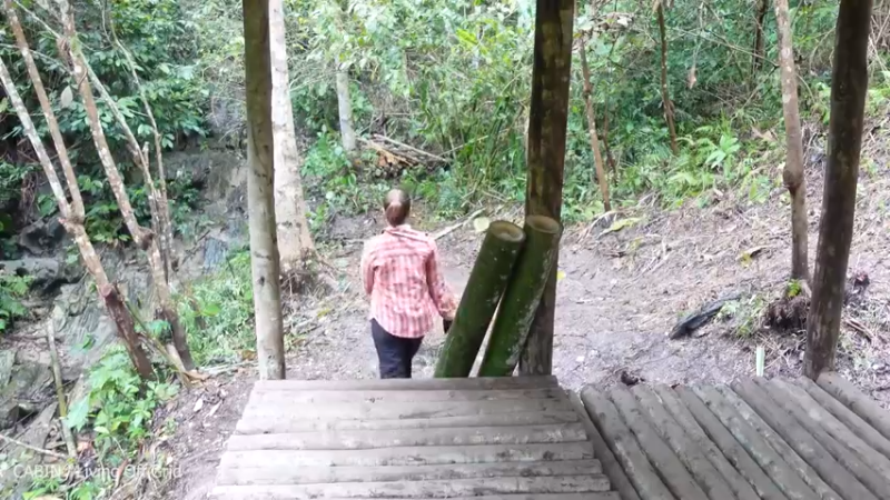 【记录农村生活】云淡风轻(day)(4)村里没年轻人了；我去山里建了小房子