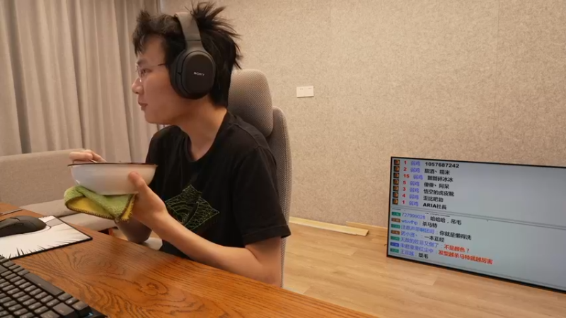 【2021-09-23 14点场】超级小桀：我可能玩了假的马里奥