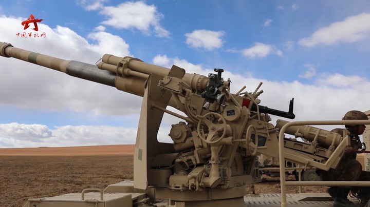 【第一军视】实弹战术演习来啦！海拔5500米车载榴弹炮火力全开