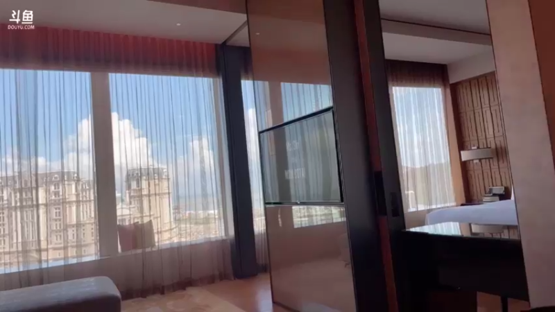 【2021-09-24 14点场】女流66：出差参加活动最近随缘见