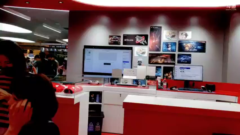 【2021-09-25 13点场】十三三三：线下探索三里屯外星人红店