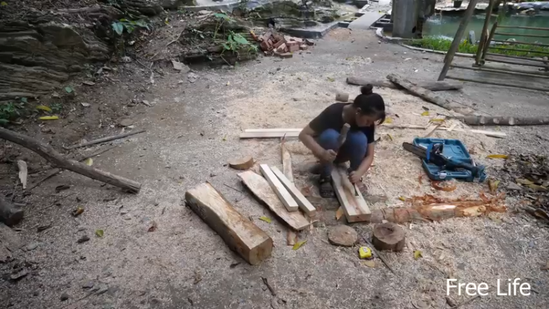 野外觅桃源W33制作宝箱存储箱8#妹子独自深入荒野隐居，建设世外桃源