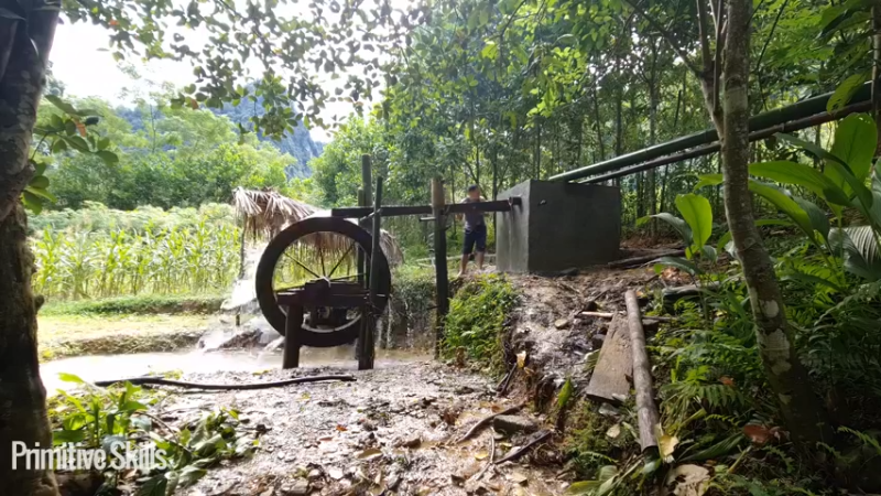 3基地b123需要稳定的动力发电？(23)山野基地】《如果你一无所有 进入单人我的世界，自由荒野 离网乐园 全手工制作耕种 快乐野外生活》