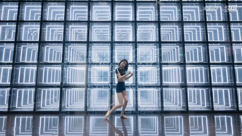 我在斗鱼看沫沫同学丶直播舞蹈