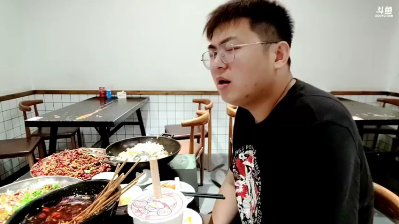 【2021-09-25 22点场】火力堂主：奔跑吧主播第三季-成都站