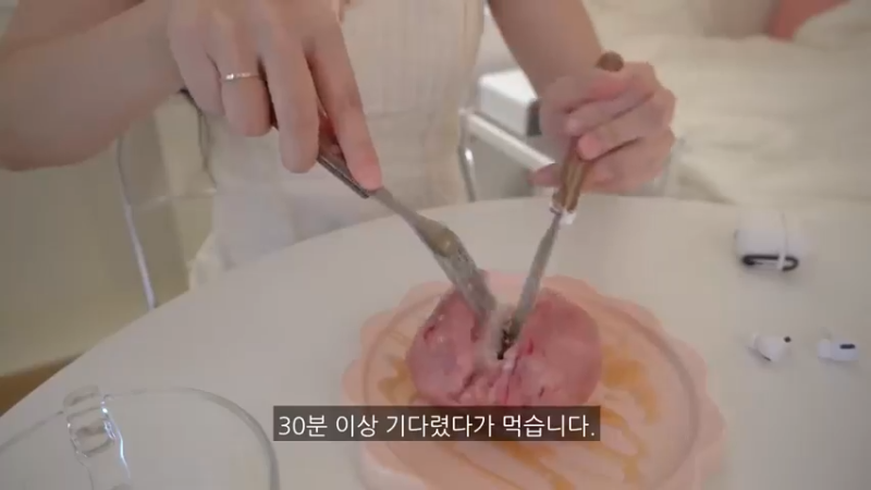 一个人生活独的周末日常，凌晨预约，制作辣辣的火鸡炸酱面炒年糕，辛奇卷的金枪鱼紫菜包饭便当，ROSÉ火鸡面，填色本治愈，家常饭料理，家务，学习打了卡 小厨房 (5