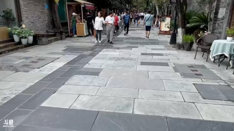 【2021-09-27 12点场】文摘正播报：世界旅游日，探秘宽窄巷