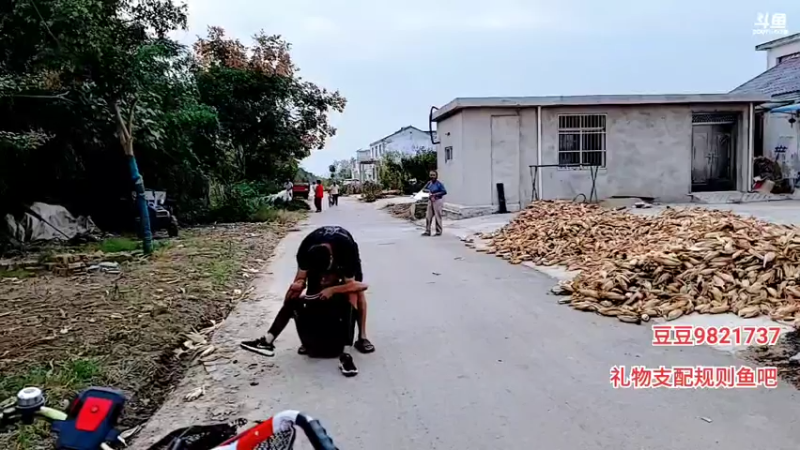 【2021-09-27 17点场】大嘴love：【疯狂的三轮车】泗县