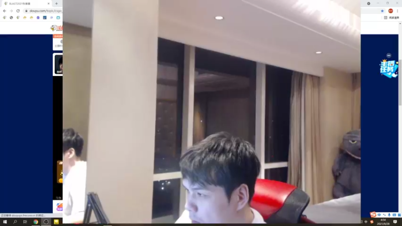 【2021-09-28 04点场】CSGO解说伟伟：正在搬家中