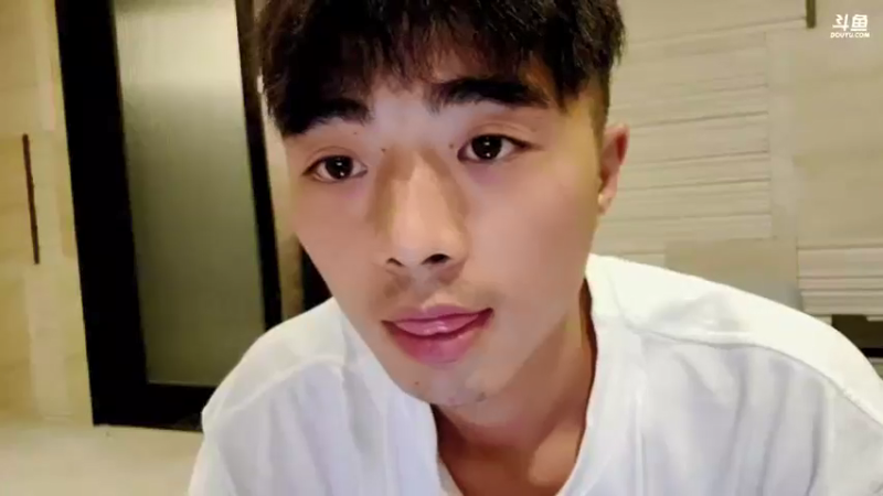 【2021-09-27 23点场】逐梦兄弟：在三亚，信号不稳定 ，稳定了再开