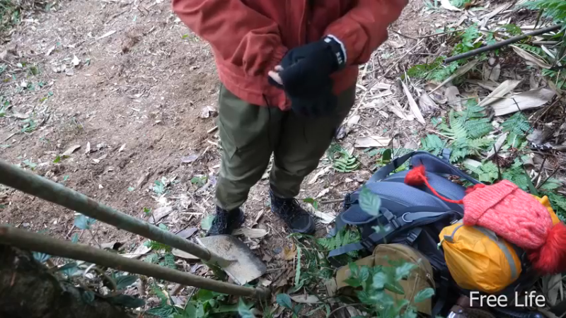 更新在山里度过节日(4)深入荒野隐居修仙,建设世外桃源投个币吧