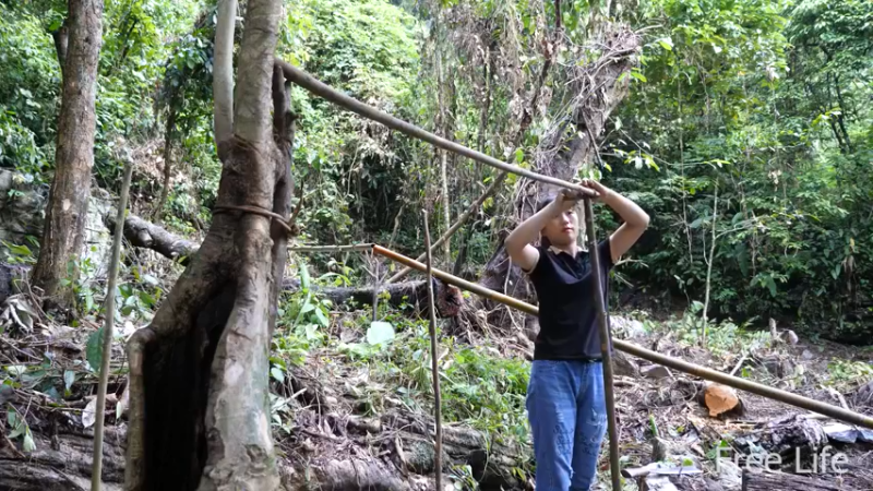 更新1季用山泉淋浴(16)深入荒野隐居修仙,建设世外桃源投个币吧