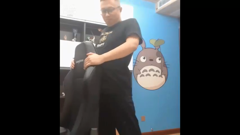 猫哥，先拿下一局