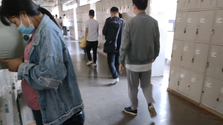 早上去上班