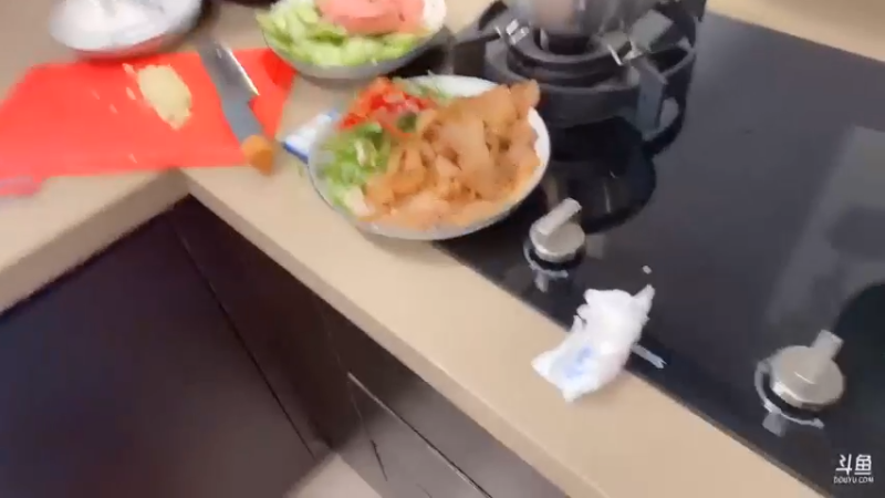 【2021-09-29 17点场】草莓：草莓： 今天亲密度超级加倍