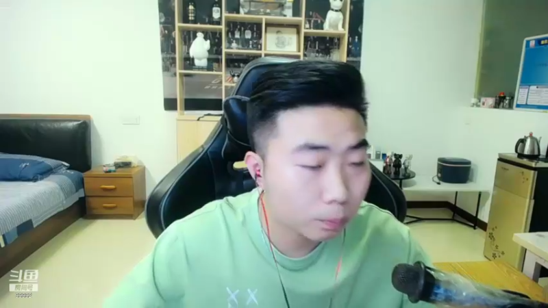 【2021-09-27 23点场】你喜欢花臂吗：【匹配路人，第三个号上战神】