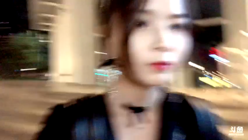 【2021-09-30 18点场】传情小小：出差ing 在上海街头