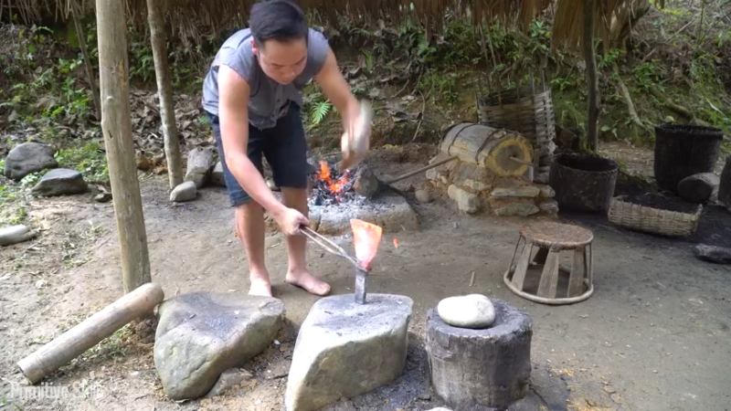 真人我的世界-空手发展-单人炼铁X6(8)节选如果你一无所有，进入山野