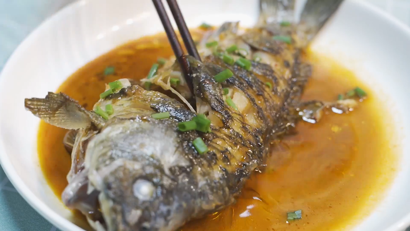 我在斗鱼看野食小哥直播美食
