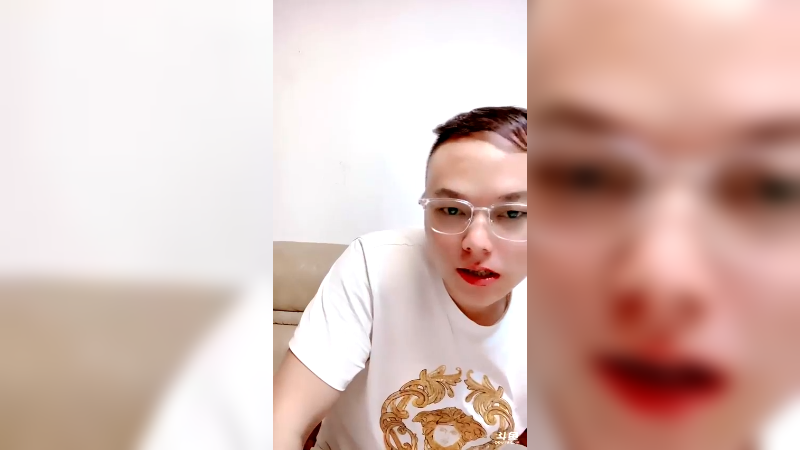 【2021-10-02 01点场】睡懵的渣皇：告白最欧气幸运直播间