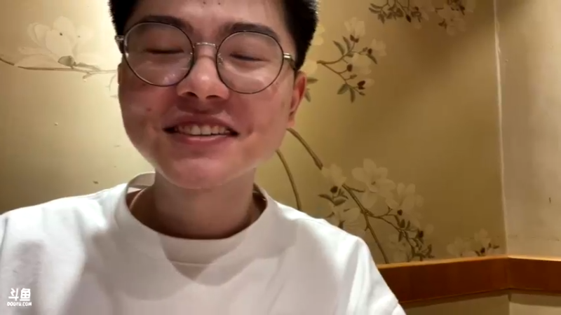 【2021-10-01 18点场】何二抛zZ：2pao：播到六点左右户外吃饭