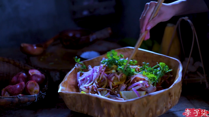 我在斗鱼看李子柒liziqi直播美食