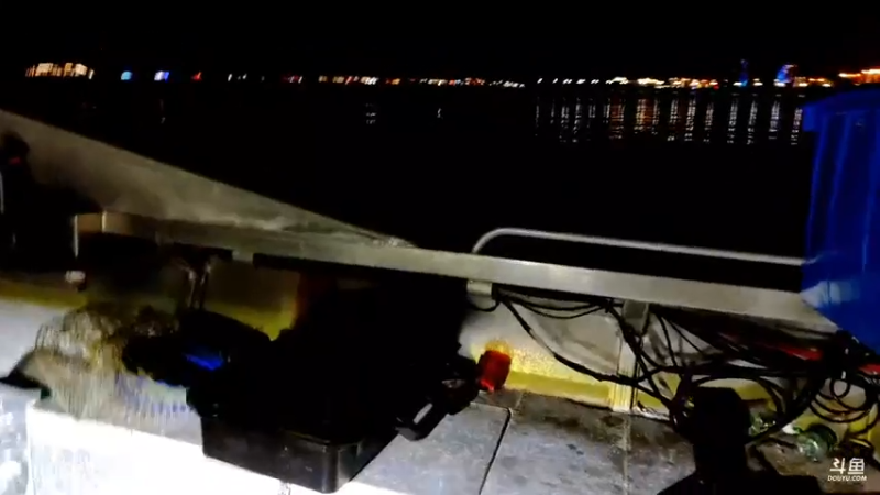 【2021-10-03 19点场】海道丶：海底 实时直播