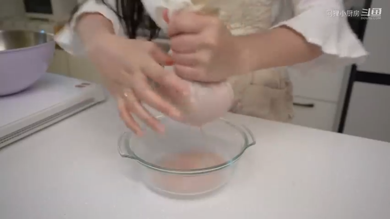 一个人的生活的日常生活。制作小紫菜包饭便当，中秋连休日常，火鸡炸酱面，野外约会，煎饼，西红柿意大利面，辣椒炸鸡，五花肉片，茄子料理