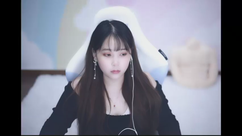 【2021-10-03 19点场】萌面酥：今天就做个甜妹儿吧(#^.^#)