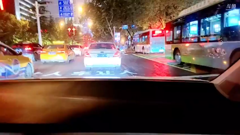 【2021-10-05 20点场】赛文柒Seven：西安的夜晚。