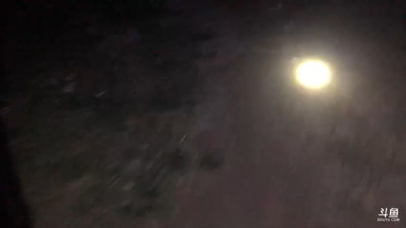 【2021-10-05 21点场】解说TH：TH:开局一把刀，装备全靠吹