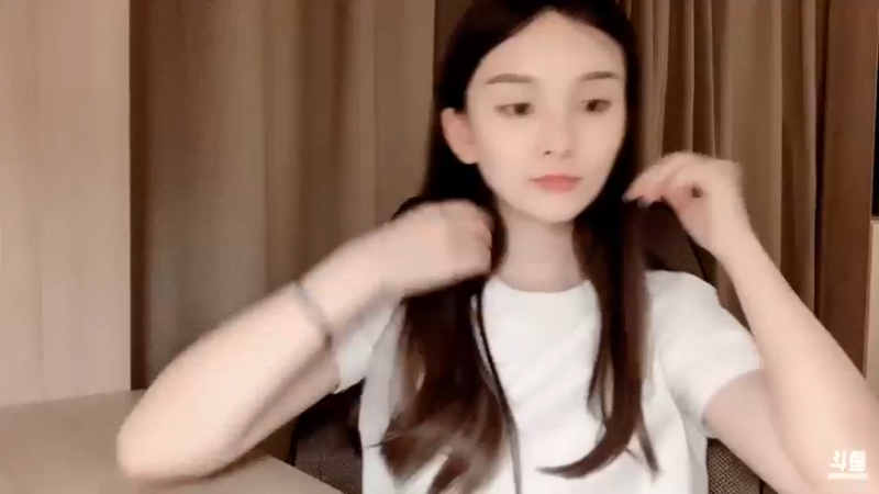 【2021-10-04 22点场】赵小臭：凑凑：到南京了