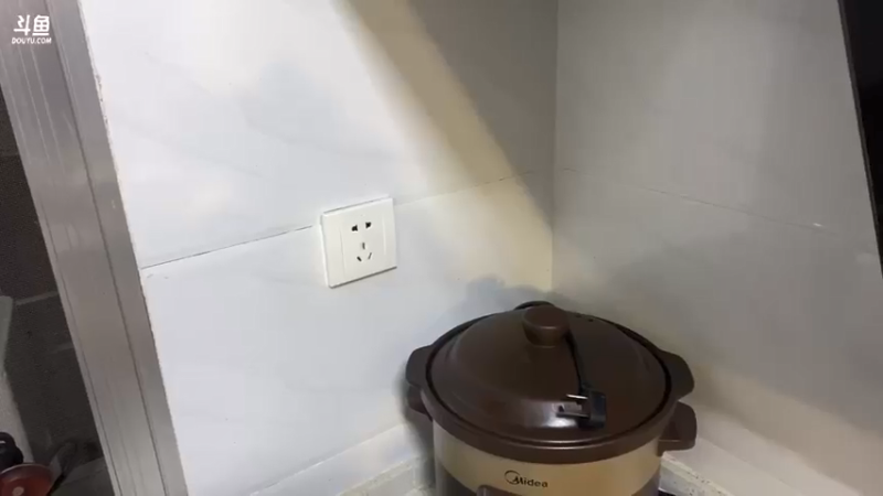 【2021-10-06 20点场】魅力生活i：晚上牦牛肉火锅