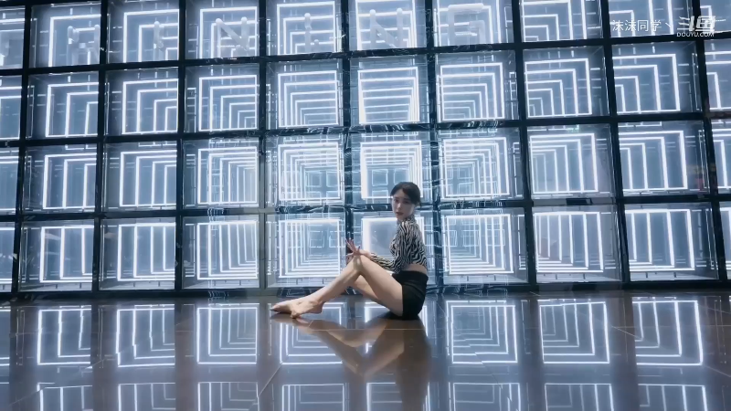 我在斗鱼看沫沫同学丶直播舞蹈