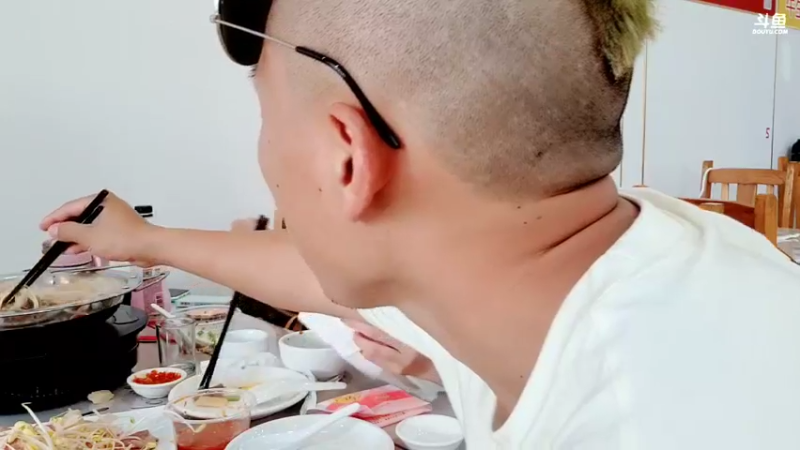 【2021-10-07 15点场】逐梦兄弟：在南宁休整一下