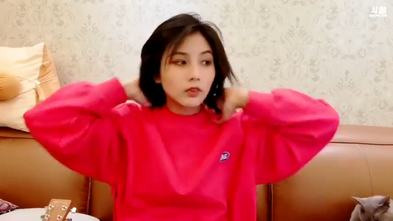 【2021-10-08 19点场】我是唐菲：嘿 你玩的过瘾嘛