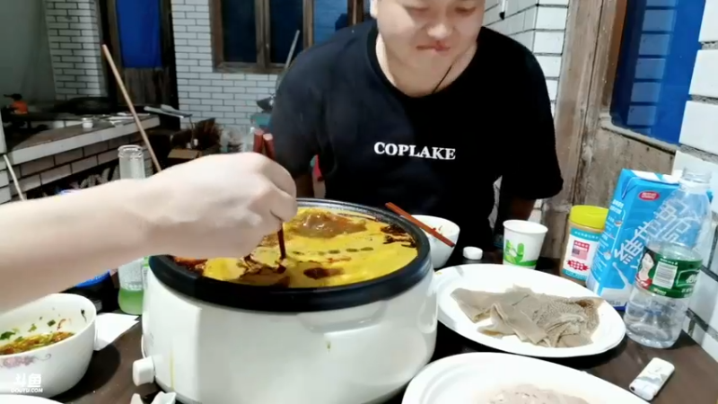 【2021-10-07 21点场】美食老王：晚上8点见