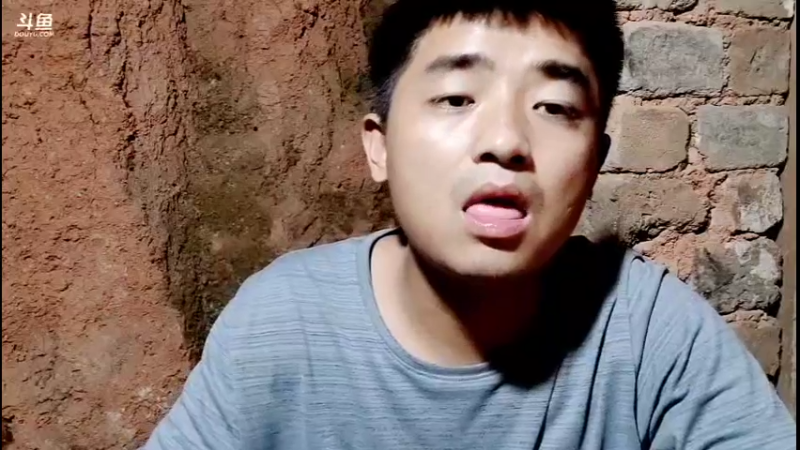 【2021-10-09 21点场】主播阿郎：挑战荒野独居30天()