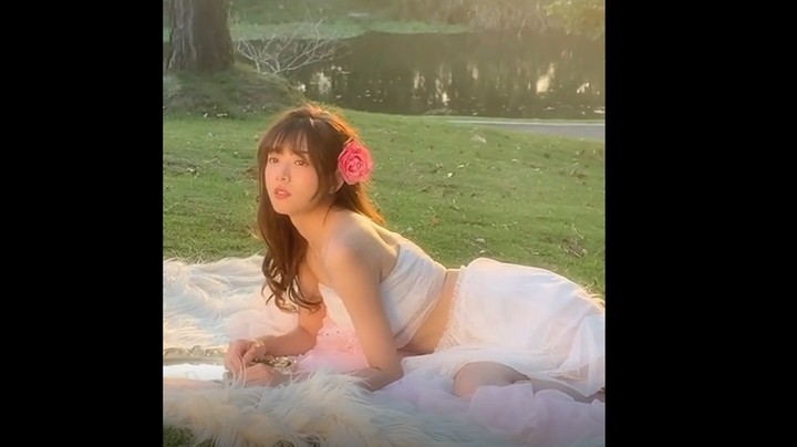 在一次次日升月落里再爱一次人间